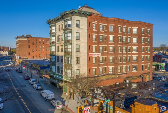 Building Photo - Aurora Apartments