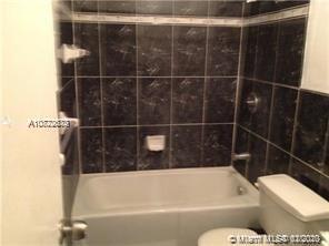 Building Photo - 616 NW 67th St  C Miami Fl 33150