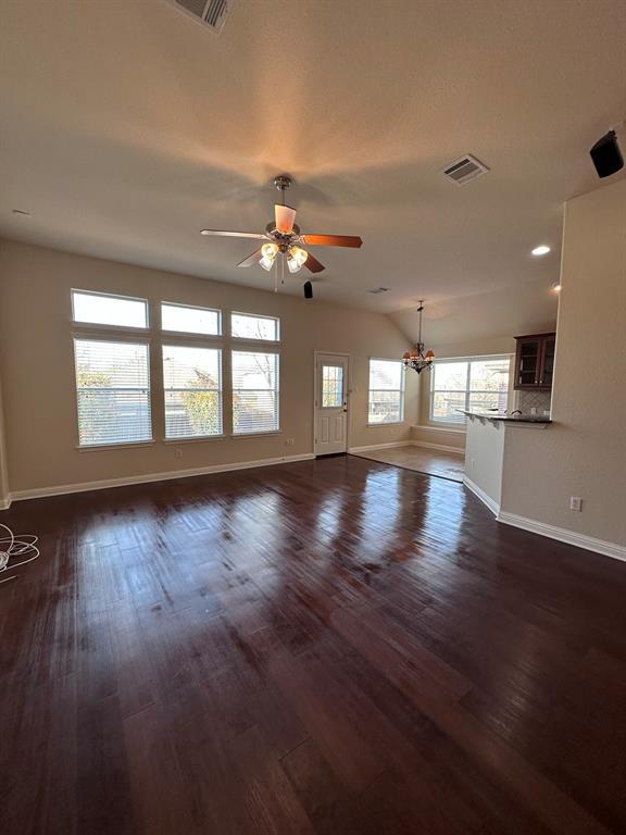 Foto del edificio - 1721 Stonehaven Ln