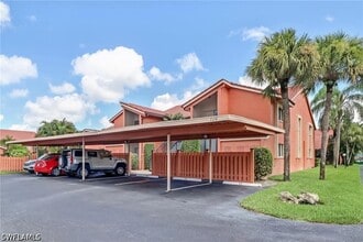 Building Photo - 124 Cypress Way E