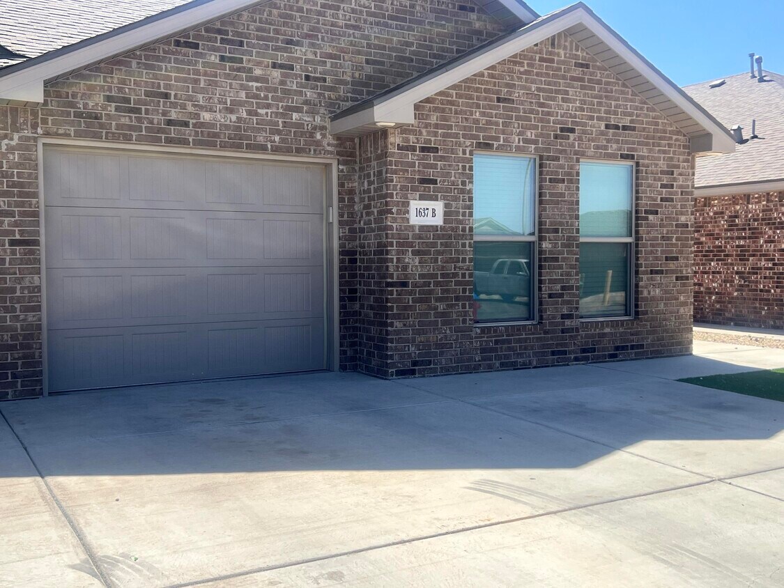 Foto principal - 1637 133rd St