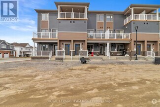 Building Photo - 810 Parnian Private