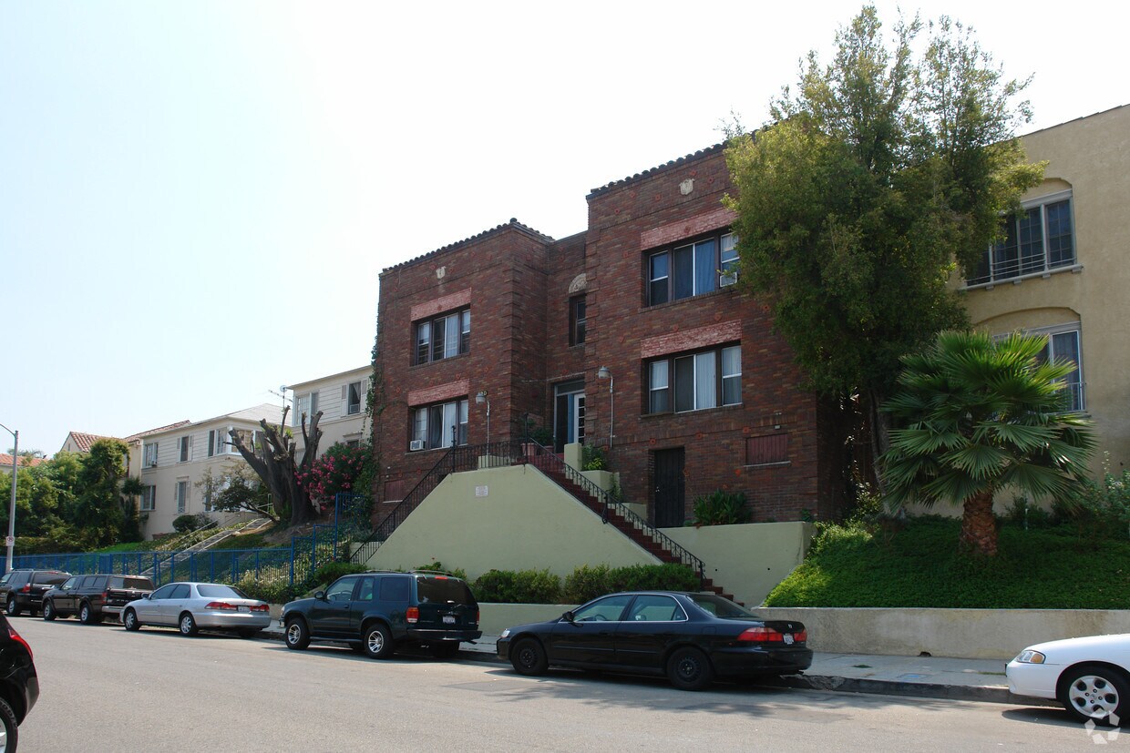 Building Photo - 130 S Coronado St