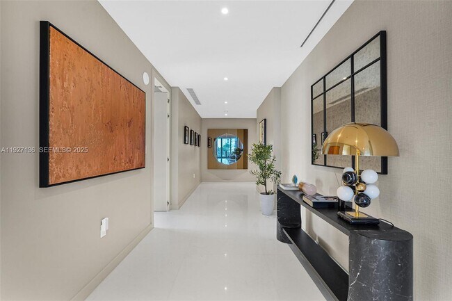 Foto del edificio - 300 Biscayne Blvd Way