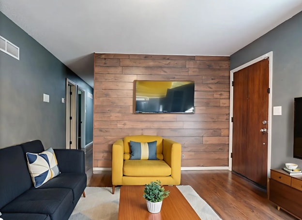 Building Photo - 3909 S Marshall Dr