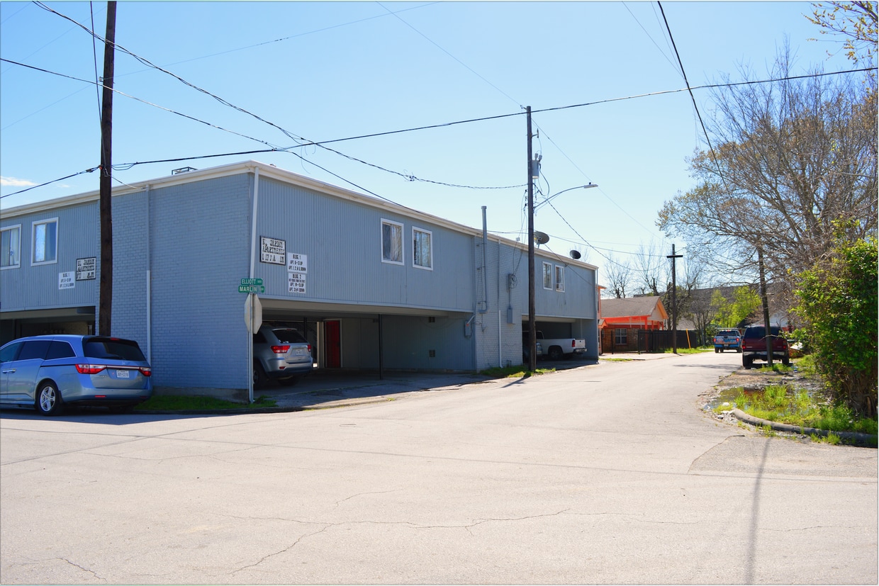 Primary Photo - 1617 Marlin St