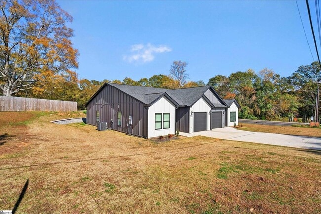 Building Photo - 406 Fairfield St