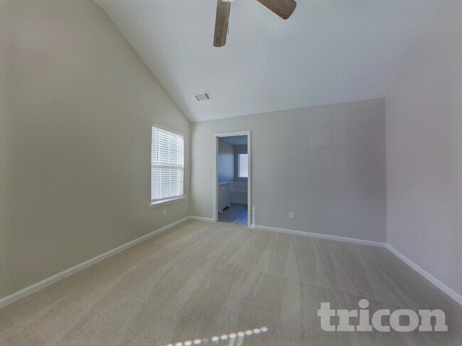 Foto del edificio - 225 Victoria Blvd