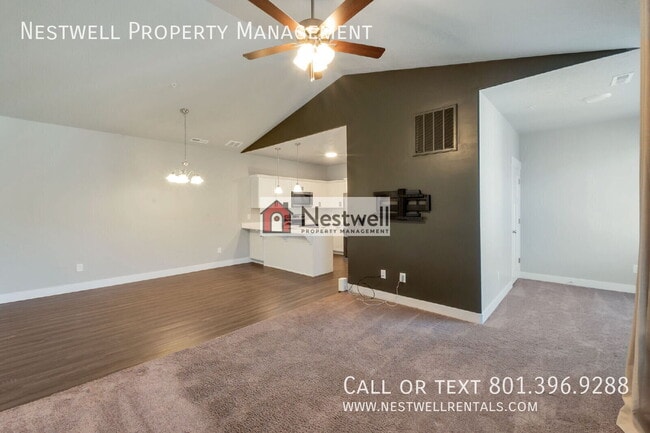 Building Photo - 4716 W Grady Ln