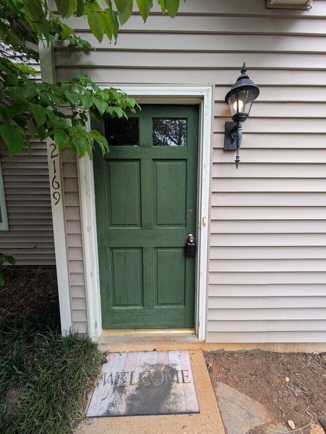 Foto del edificio - 2BD/2BA Condo Available Now in Hickory