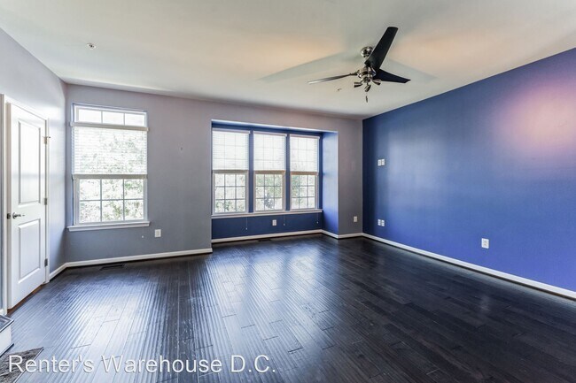 Building Photo - 3 br, 4 bath House - 6119 Halsted Ave