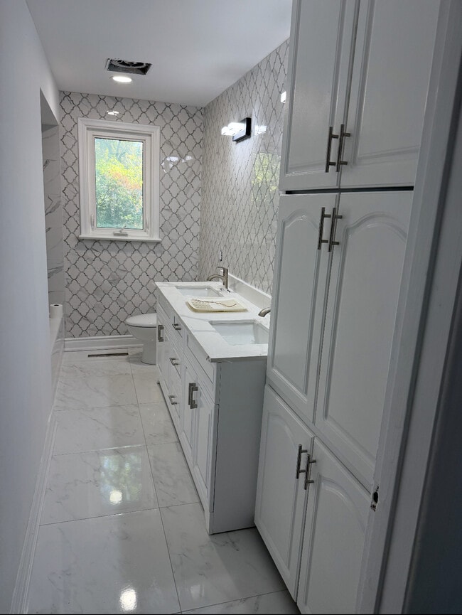 New bathroom - 73 Thomas St