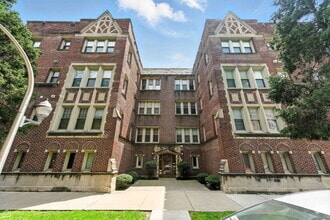 Building Photo - 2611 W Rosemont Ave
