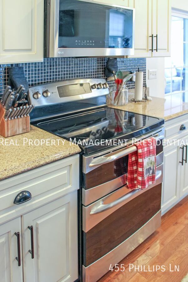 Foto del edificio - 455 Phillips Ln