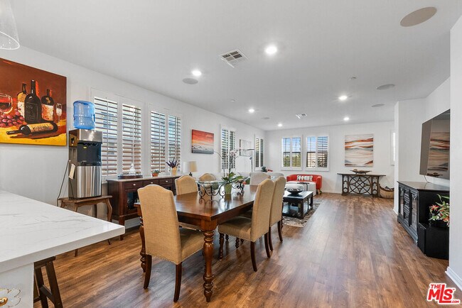 Foto del edificio - 749 Daniel Freeman Cir