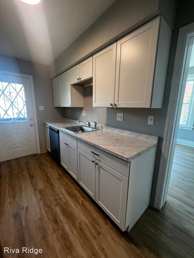 Building Photo - 2 br, 1 bath House - 530 Russellwood Avenue