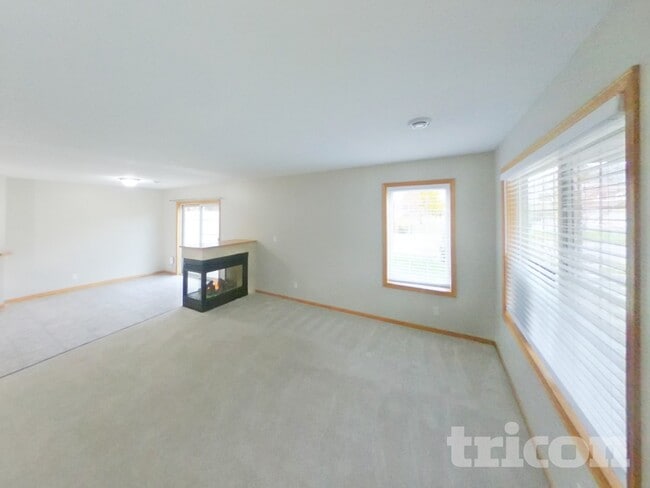 Building Photo - 13758 Flay Ave N