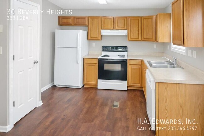 Foto del edificio - 30 Beverly Heights