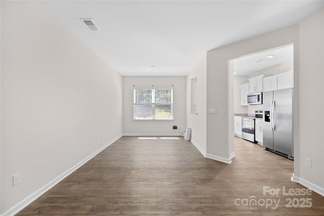 Building Photo - 8113 Murray Br Dr