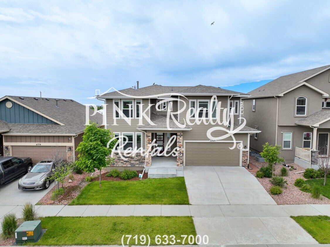 Primary Photo - Gorgeous 5 Bedroom Wolf Ranch Home!