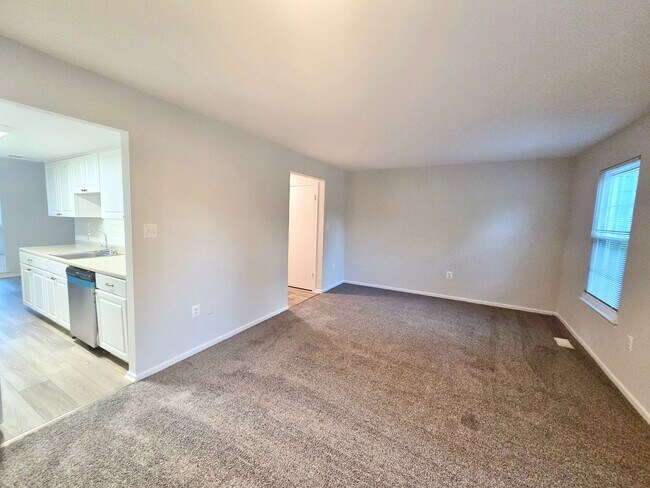 Photo - Charming 3 BR/2.5 BA Townhome in Hyattsville!