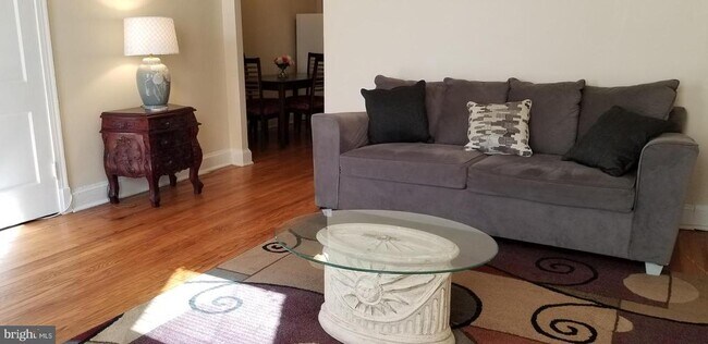 Foto del edificio - 2821 7th St NE