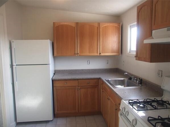 Foto del edificio - 713 Somerset Ave