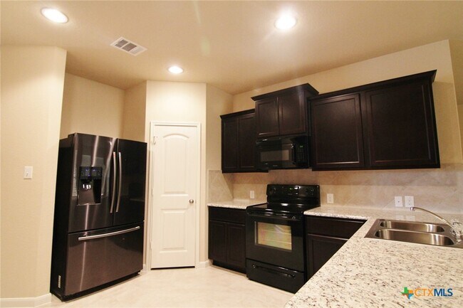 Foto del edificio - 1330 Ace Ranch St