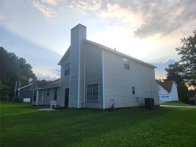 Building Photo - 5477 Wellborn Creek Dr
