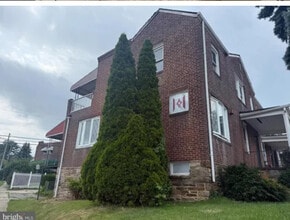Building Photo - 3701 Columbus Dr