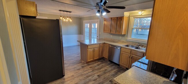 Foto del edificio - 3103 Larson Ln