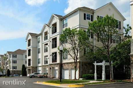 Building Photo - 13809 Jefferson Park Dr