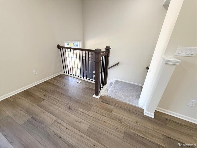 Building Photo - 359 N Sydney Ct