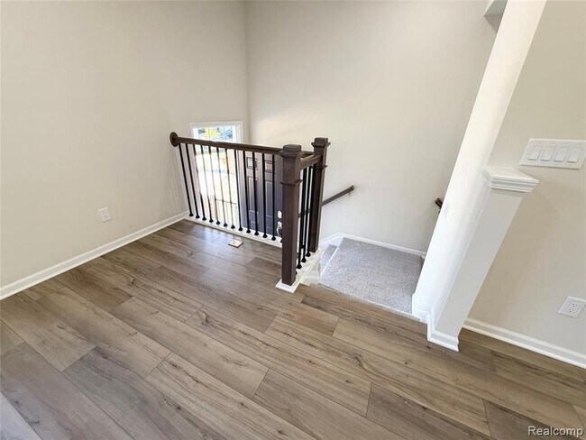 Foto del edificio - 359 N Sydney Ct