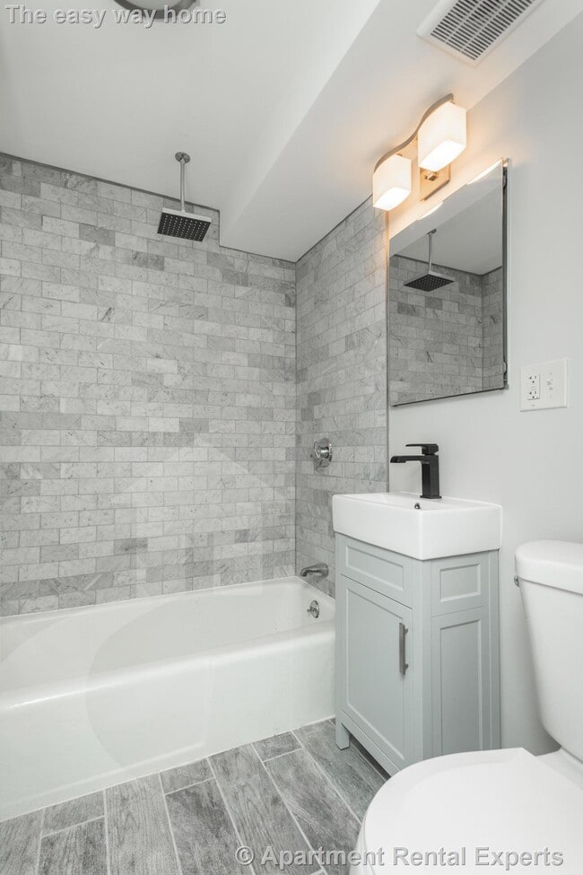 Building Photo - 14 Murdock St