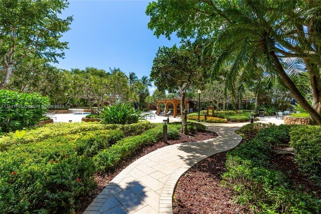 Foto del edificio - 2000 Towerside Terrace