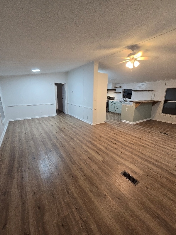 Building Photo - 218 Lee Rd