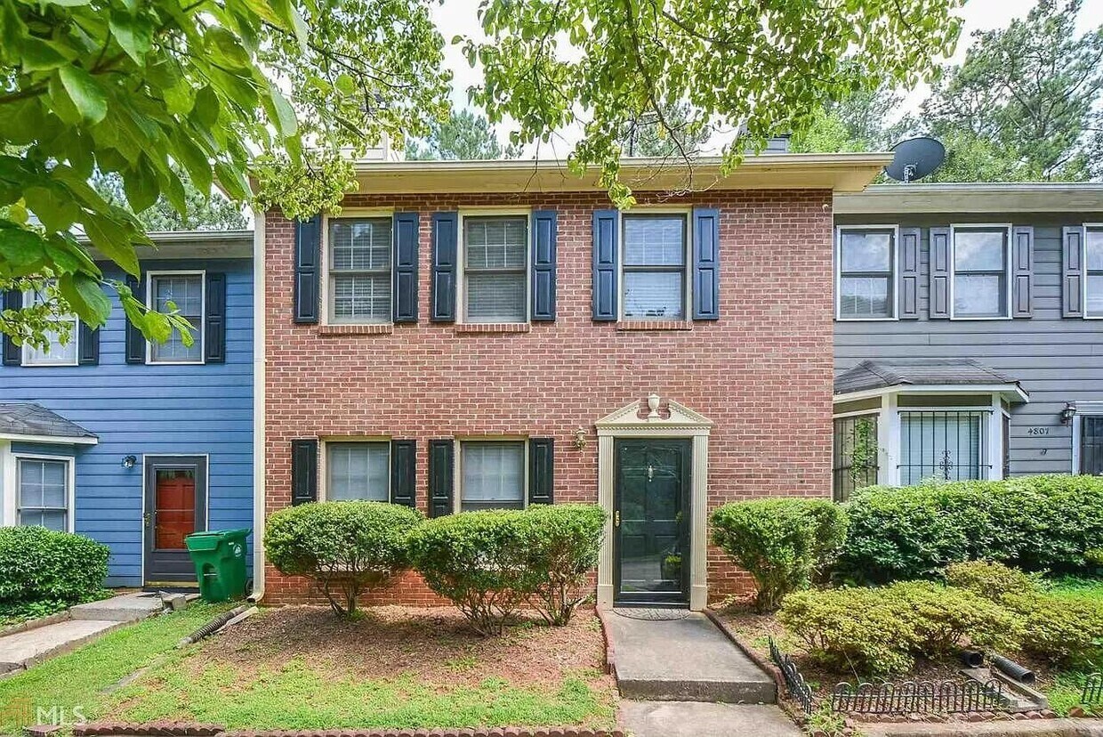 Building Photo - 4809 Hairston Plz