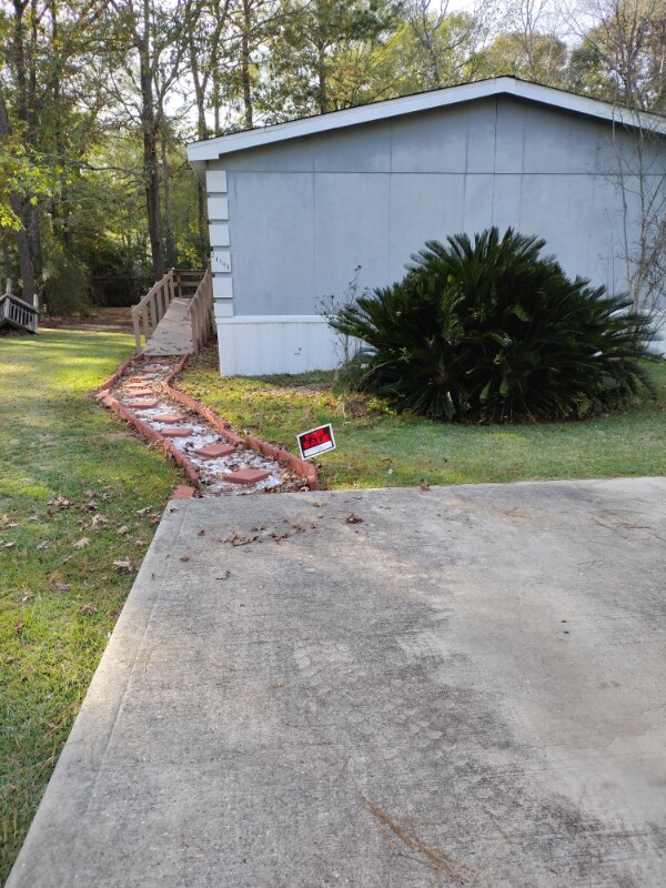 Foto principal - 24146 Chickasaw Trail