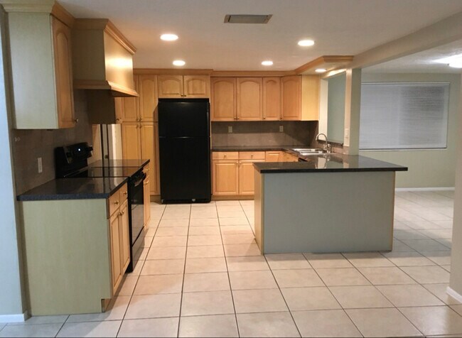 Building Photo - 3415 Allandale Dr