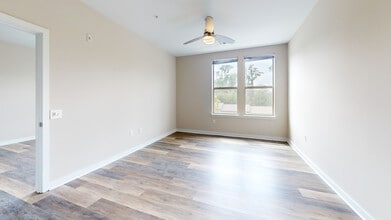 Interior Photo - Park Square