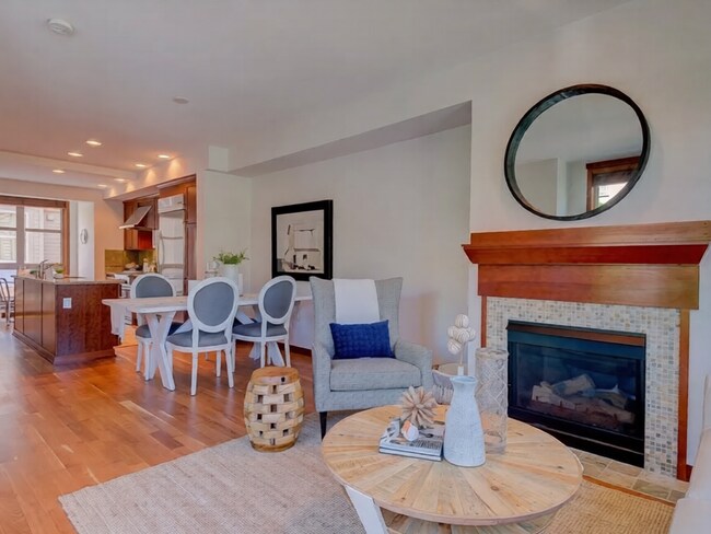 Foto del edificio - 722 Nob Hill Ave N