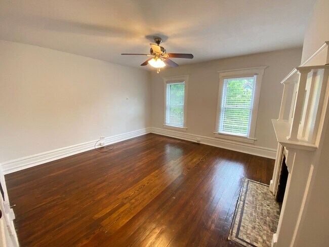Foto del edificio - Dennison Ave 866-868 CR