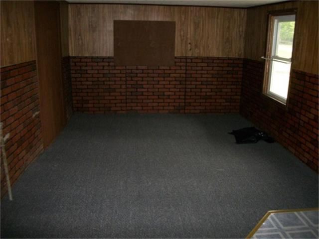 Building Photo - 3 br, 1 bath House - 283 E Wilkinson