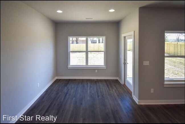 Foto del edificio - 4 br, 2 bath House - 482 N Otoe Street