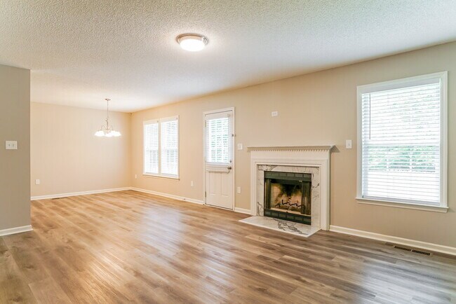 Building Photo - 412 Birdsong Way