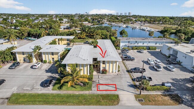 Foto del edificio - 727 Hummingbird Way