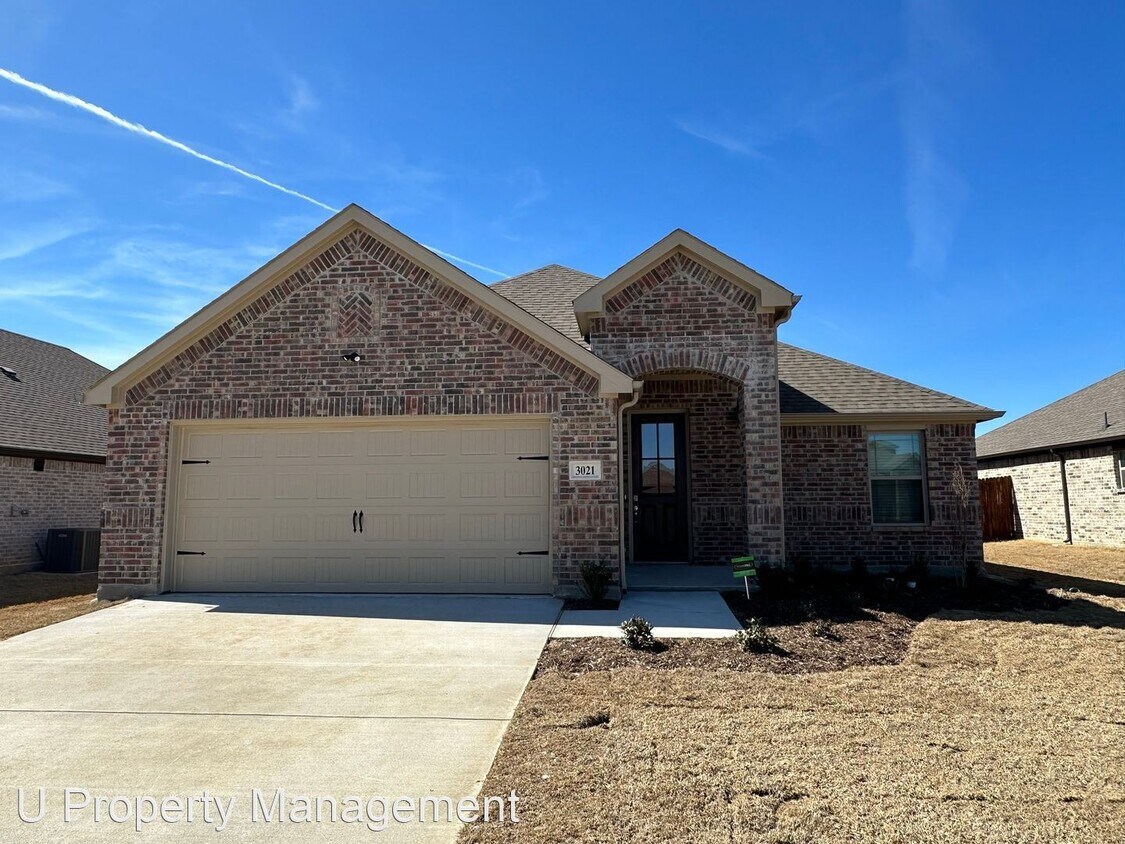 4 br, 2 bath House 3021 Cliffview Drive House Rental in Sanger, TX