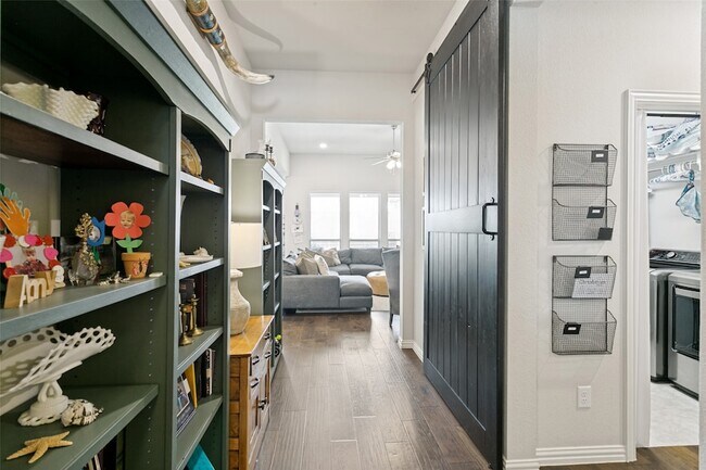 Foto del edificio - 1441 Wolfberry Ln