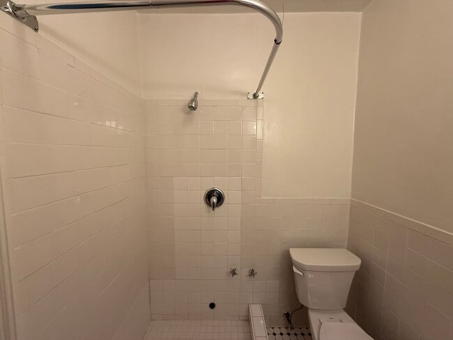 Interior Photo - New King Edward Apartments